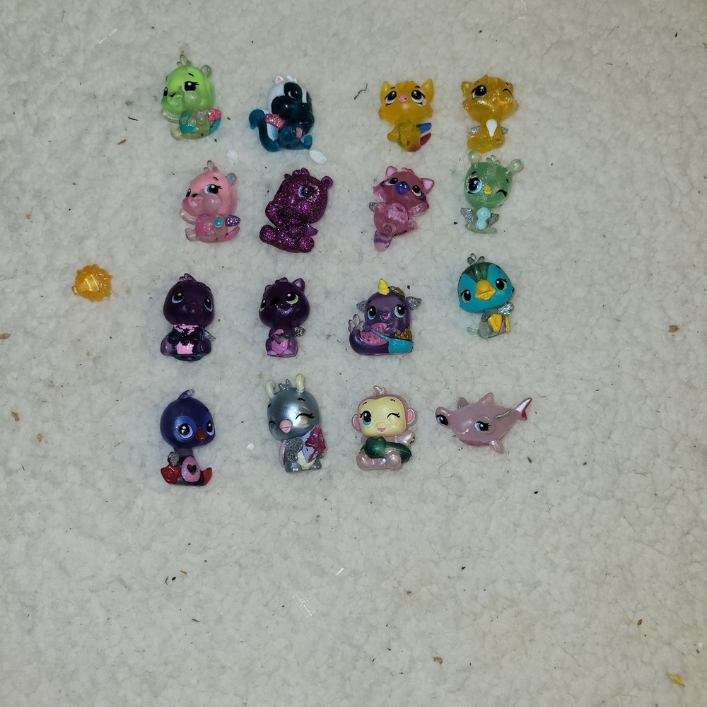 Hatchimals Collectibles Lot Of  16 Randoms Pre-owned excellent shape Fun Toys